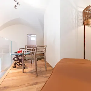 https://pollicastro-boutique-hotel.lecce-hotels.com
