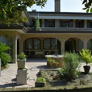 https://villa-manuela-mestre.hotelinveneto.com